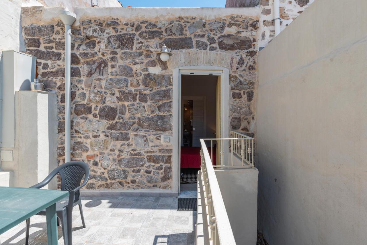 Domo Sa Barra Acomodação com café da manhã SantʼAntìoco Exterior foto